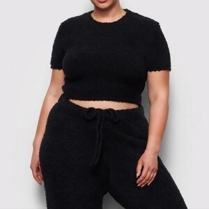 SKIMS Black Onyx Cozy Knit Fuzzy Short Sleeve Crop Top